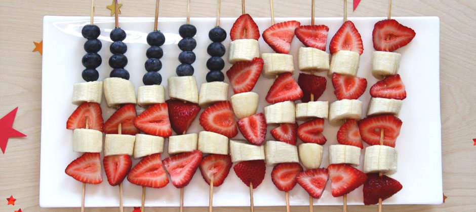GoGo squeeZ® July 4th Fruit Flag Tray