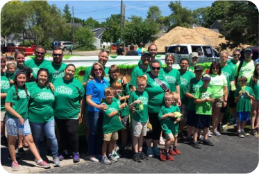 Gogo Squeez volunteering in the community
